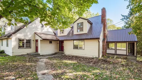 870 Friendship Dr, New Concord, OH 43762