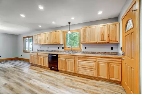 Kitchen - 632 Bowman Rd, Springfield, OH 45505 photo 2 of 5