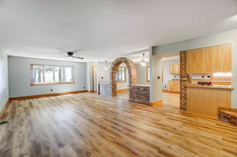 Living - 632 Bowman Rd, Springfield, OH 45505 photo 1 of 9