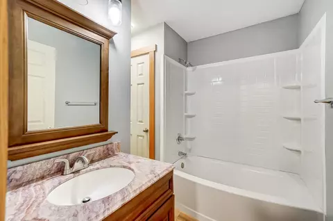 Bath - 632 Bowman Rd, Springfield, OH 45505 photo 4 of 4