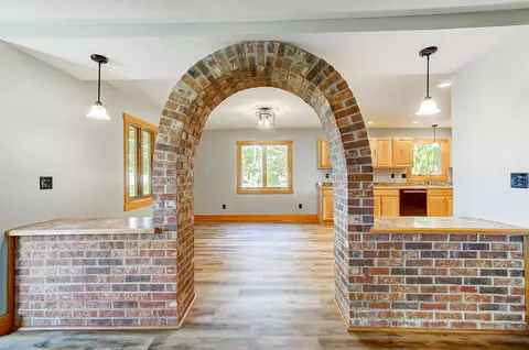 Entry Way - 632 Bowman Rd, Springfield, OH 45505 photo 4 of 5