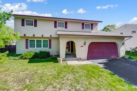 5456 Tamarack Blvd, Columbus, OH 43229