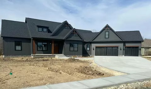 1225 Clifton Dr, Circleville, OH 43113