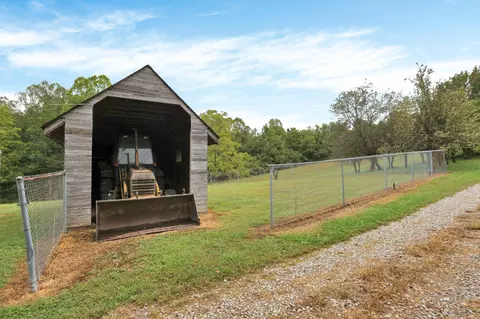 Exterior - 12148 Middlefork Rd, Amanda, OH 43102 photo 10 of 16