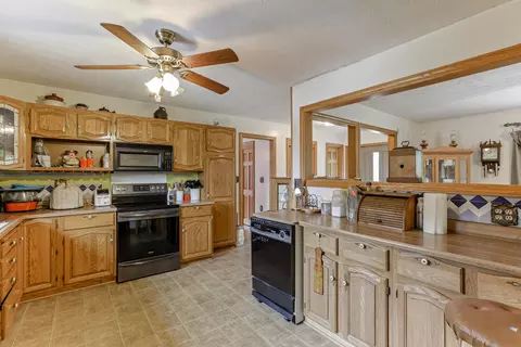 Kitchen - 12148 Middlefork Rd, Amanda, OH 43102 photo 1 of 4