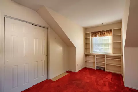 Bedroom - 550 Willow Ln, Circleville, OH 43113 photo 5 of 10
