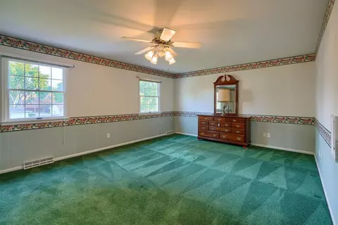 Bedroom - 550 Willow Ln, Circleville, OH 43113 photo 9 of 10