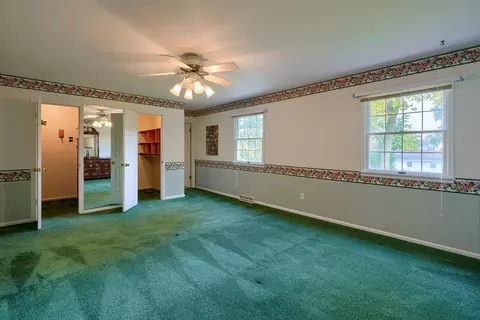 Bedroom - 550 Willow Ln, Circleville, OH 43113 photo 8 of 10