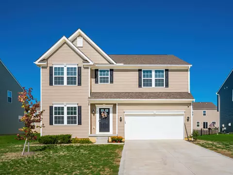 57 Hawthorne Dr, Ashville, OH 43103