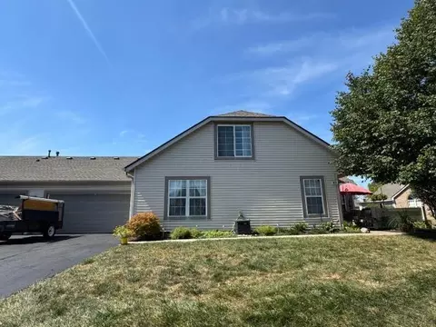 93 Villa Pointe Dr, Columbus, OH 43213