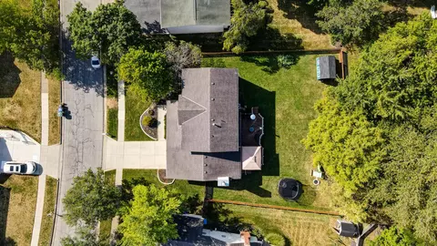View/Area - 2204 Stratingham Dr, Dublin, OH 43016 photo 2 of 4