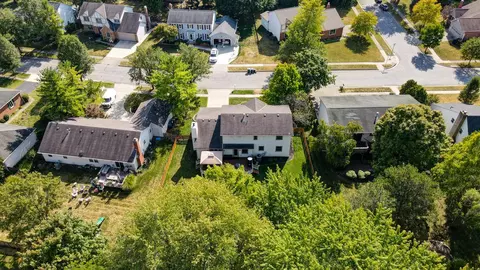 View/Area - 2204 Stratingham Dr, Dublin, OH 43016 photo 3 of 4