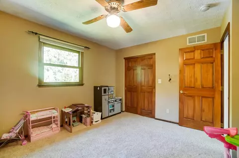 Bedroom - 2204 Stratingham Dr, Dublin, OH 43016 photo 10 of 12