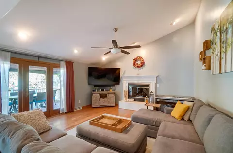 Living - 2204 Stratingham Dr, Dublin, OH 43016 photo 1 of 3