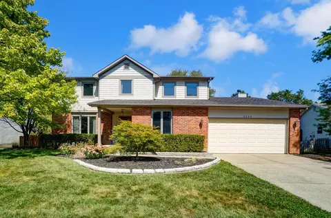 2204 Stratingham Dr, Dublin, OH 43016