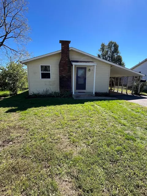 117 E Ohio Ave, Washington Court House, OH 43160
