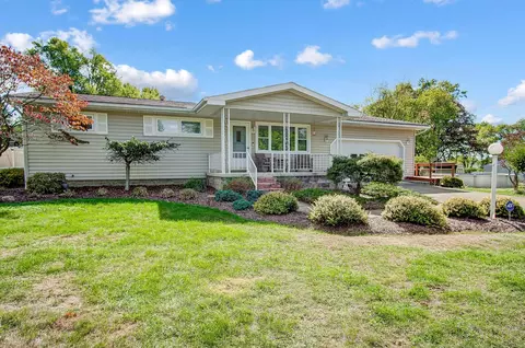 910 Garden Rd, Zanesville, OH 43701