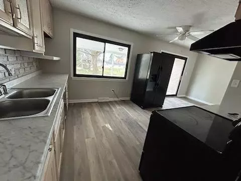 Kitchen - 23 Simons Ave, Fredericktown, OH 43019 photo 1 of 1