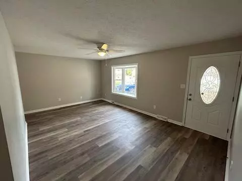 Living - 23 Simons Ave, Fredericktown, OH 43019 photo 2 of 2
