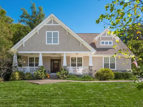 527 Covered Bridge Dr, Delaware, OH 43015