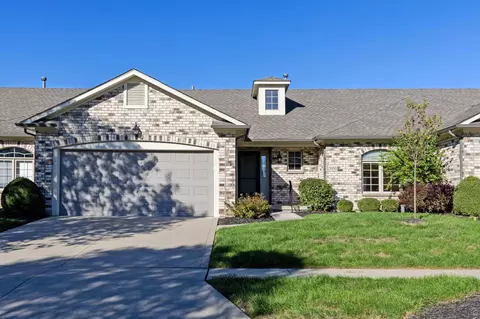 5050 Birch Grove Dr, Groveport, OH 43125