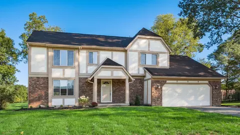 9918 Oxford Dr, Pickerington, OH 43147