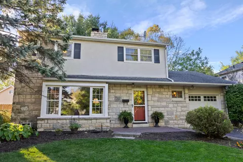2561 Chester Rd, Upper Arlington, OH 43221
