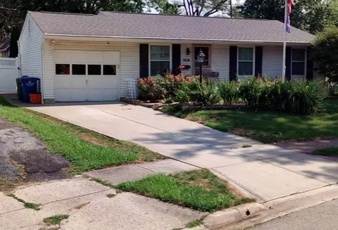 3626 Makassar Dr, Westerville, OH 43081