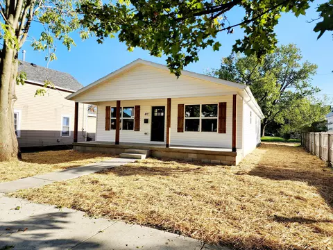 817 Broadway St, Washington Court House, OH 43160