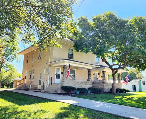 423 Van Deman St, Washington Court House, OH 43160