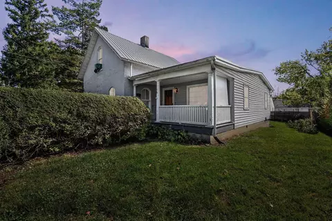 16 Elizabeth St, Mount Vernon, OH 43050
