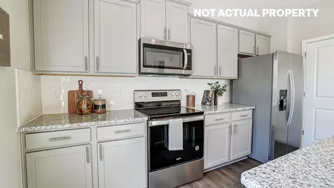 Kitchen - 595 Morrison St, Lithopolis, OH 43136 photo 2 of 5
