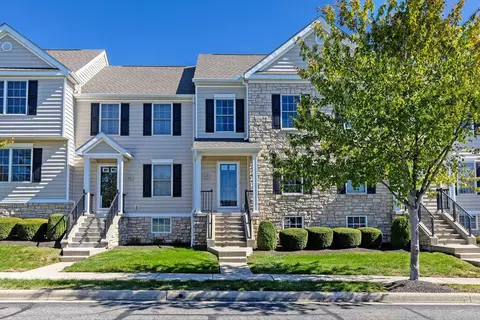 112 Autumn Ridge Dr, Pickerington, OH 43147