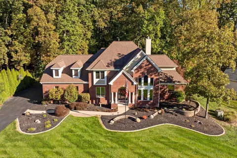 2615 Aikin Cir S, Lewis Center, OH 43035