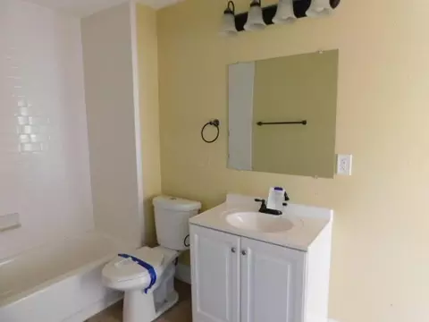 836 E Main St, Newark, OH 43055 photo 9