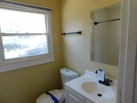 836 E Main St, Newark, OH 43055 photo 13