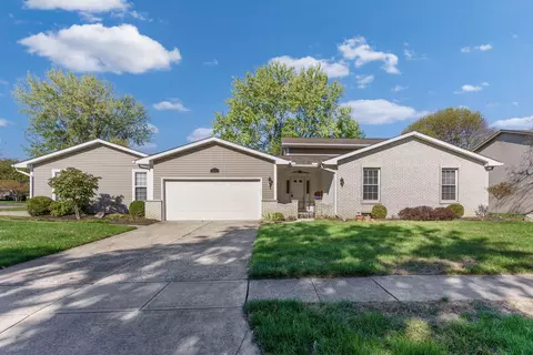 6828 Roundelay Rd N, Reynoldsburg, OH 43068