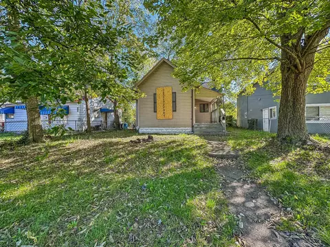 296 Lechner Ave, Columbus, OH 43223