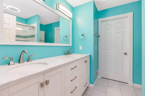 Bath - 3194 Andy Ter, Columbus, OH 43223 photo 3 of 5