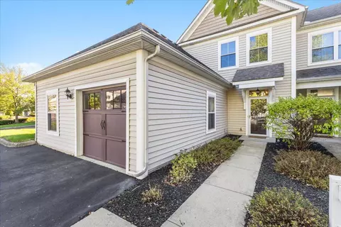 Exterior - 4031 Legend #7, Columbus, OH 43230 photo 2 of 4