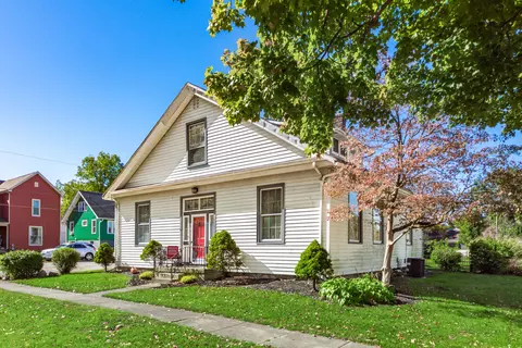 108 S 7th St, Hebron, OH 43025