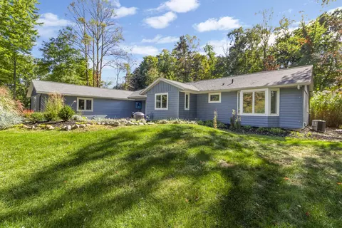4694 Heather Hills Rd, Akron, OH 44333