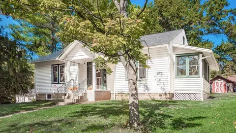 167 W High St, New Concord, OH 43762