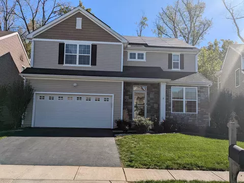 8818 Sweetshade Dr, Lewis Center, OH 43035