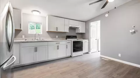4404 Dragoo Rd, Nashport, OH 43830