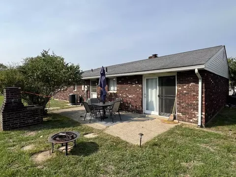 Exterior - 2005 Ottawa Dr, Circleville, OH 43113 photo 3 of 3