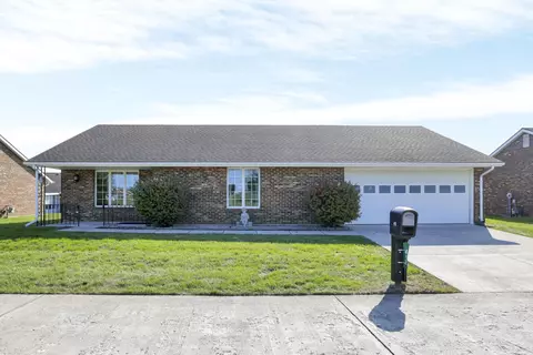 412 Circle Dr, London, OH 43140