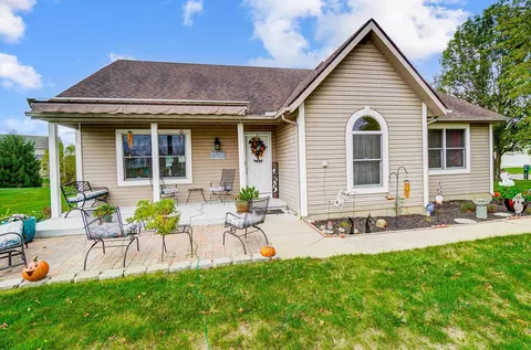 101 Castleton Ct, Pataskala, OH 43062