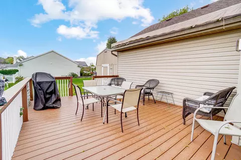 Exterior - 101 Castleton Ct, Pataskala, OH 43062 photo 8 of 10