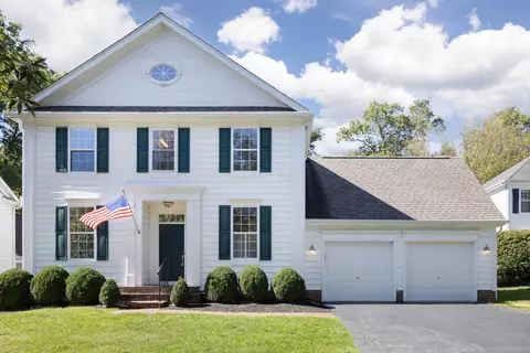 5057 Heath Gate Dr, New Albany, OH 43054